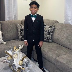 Formal Boys Suit Tuxedo Set